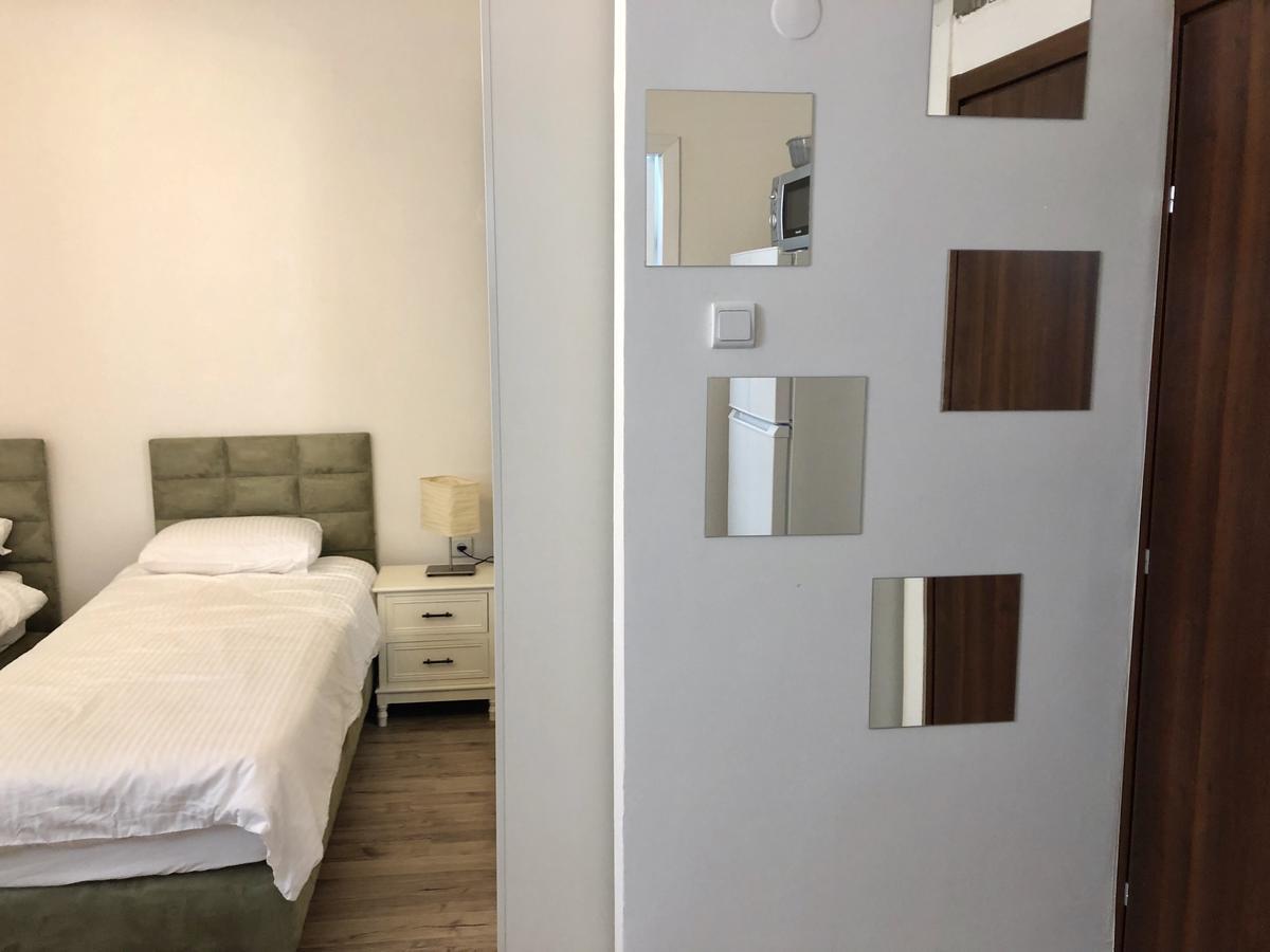 Studio Apartment In Bat-Yam Бат-Ям Екстер'єр фото
